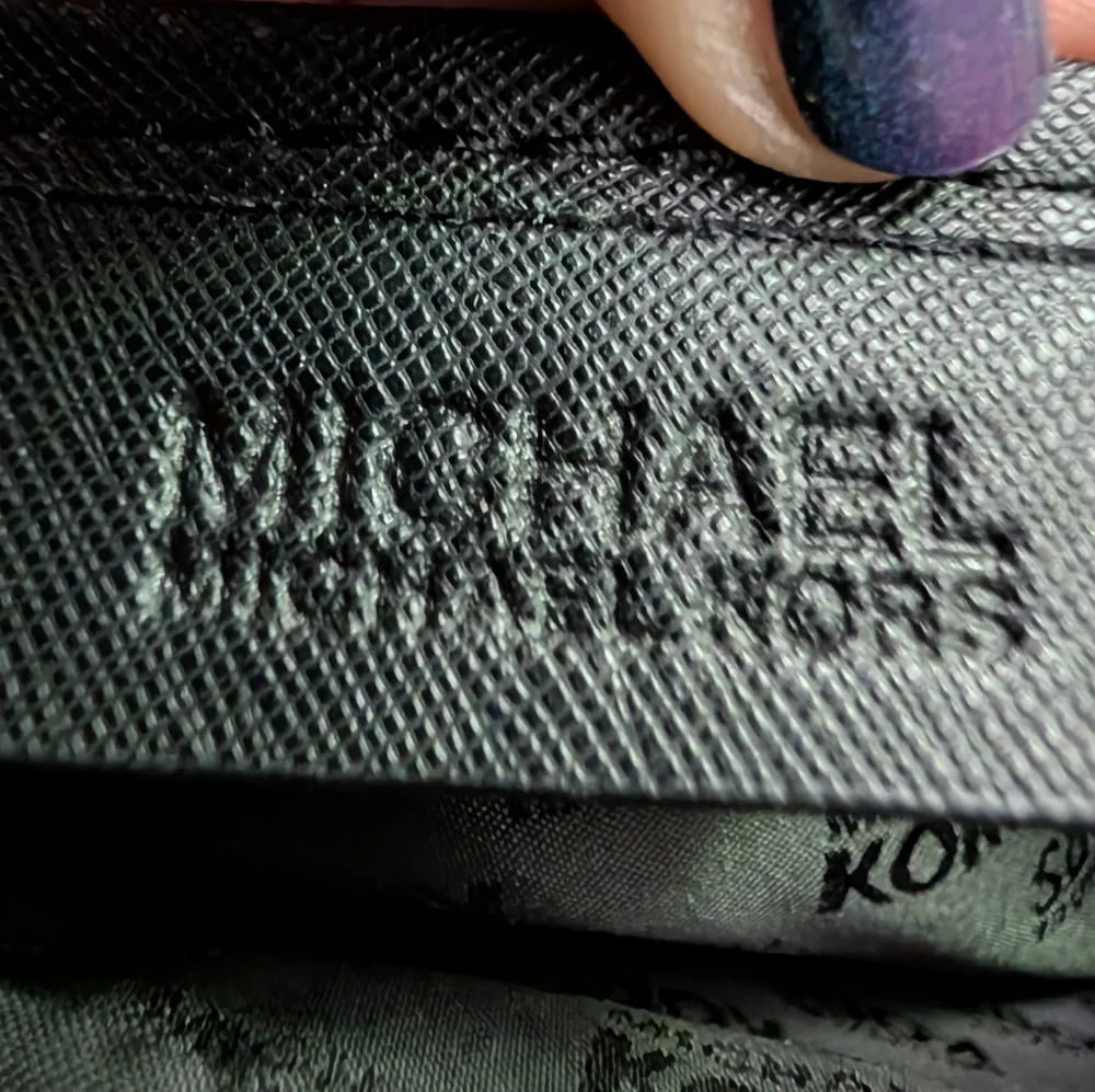 Michael Kors Selma Black Saffiano Leather Studded Crossbody Excellent! - Picture 11 of 11